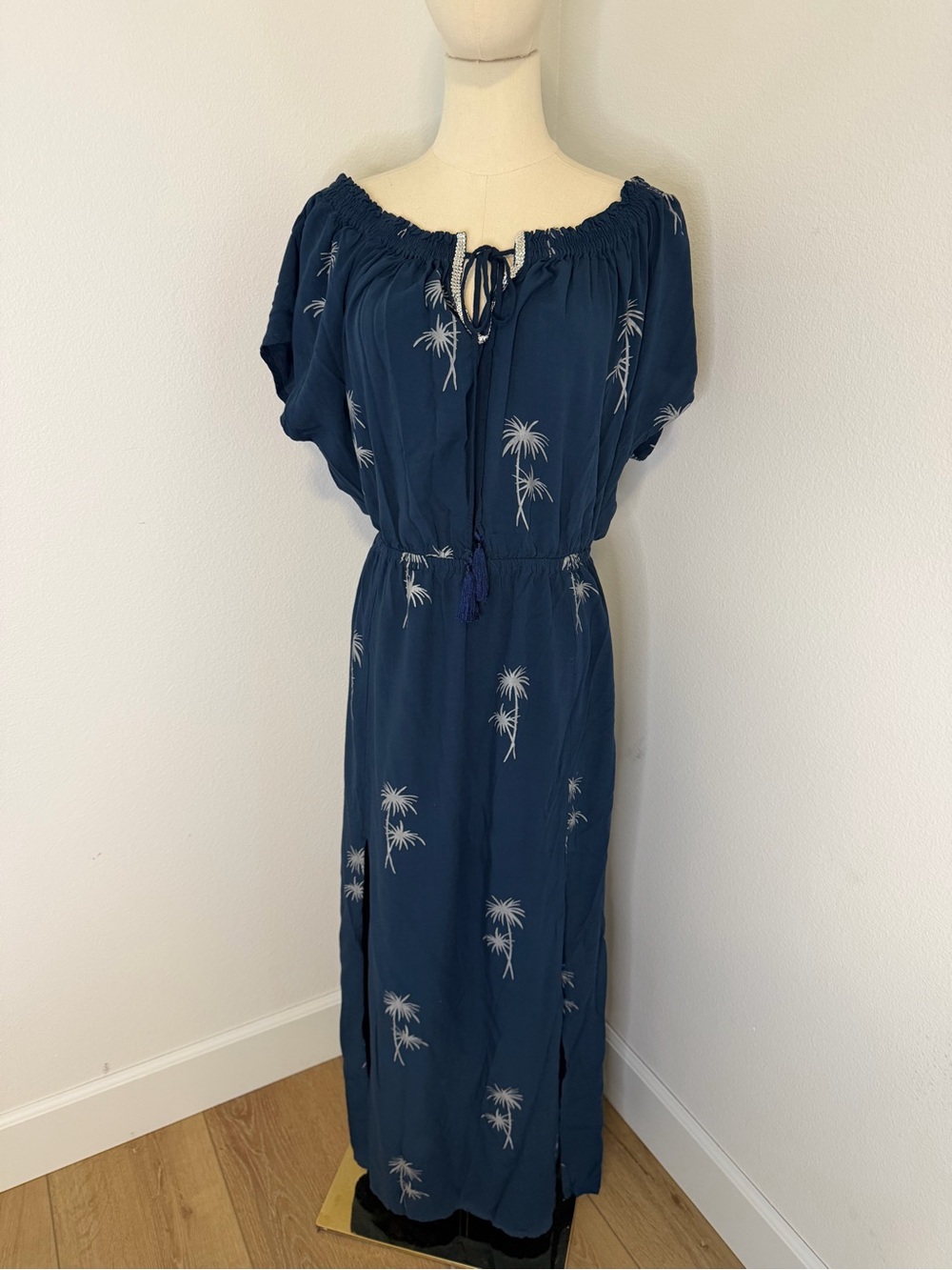 Beth and Tracie Navy Palm Tree Print Maxi Dress Size Medium